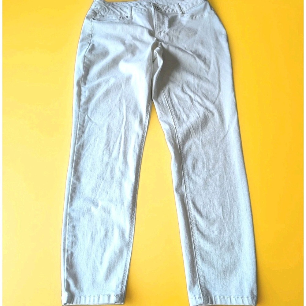 Maurices Women's Jeans Stretch Pants White Sz Large Regular Tapered Cotton Blend